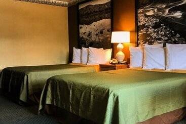 בית מלון כפרי Super 8 By Wyndham Lake George/downtown