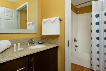 هتل Towneplace Suites By Marriott Newark Silicon Valley