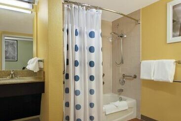 هتل Towneplace Suites By Marriott Newark Silicon Valley