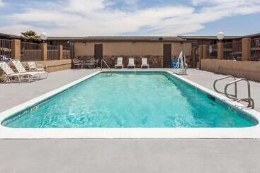 فندق Travelodge Victorville