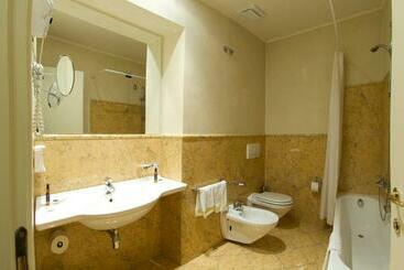 هتل Villa Fiorita