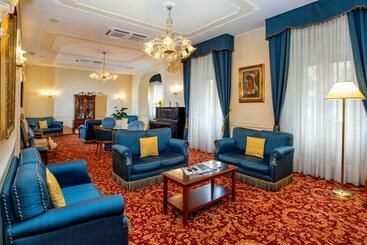 هتل Villa Fiorita