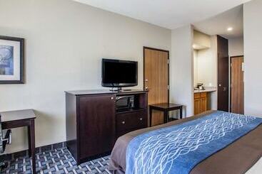 فندق على الطريق Comfort Inn Lees Summit   Hwy 50 & Hwy 291