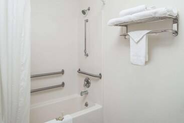 فندق على الطريق Red Lion Inn & Suites Gretna