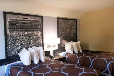 فندق على الطريق Super 8 By Wyndham Brownsburg