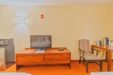 فندق على الطريق The Monarch Inn