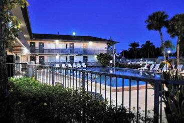 모텔 Super 8 By Wyndham Kissimmee