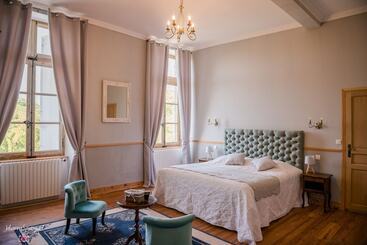 ベッドアンドブレックファースト Château De L Hers