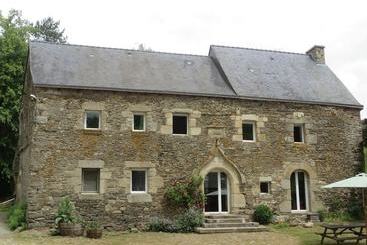 مبيت وإفطار Manoir De Questinguy