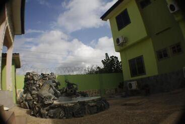 ホテル Dokua Royal