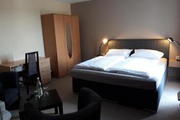 ホテル Restaurant Denis