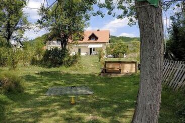 Пансион Ad Astra House