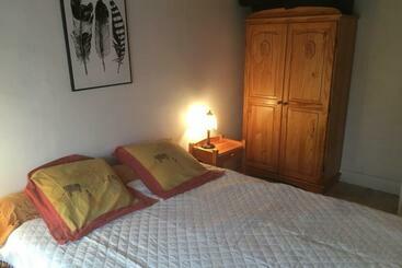 Pensjonat Chambres D Hotes Dans Les Gorges De La Sioule