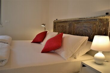 Резиденция La Gazza Ladra Apartments