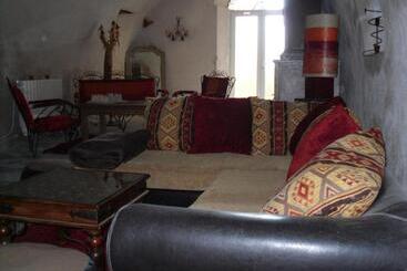 민박 Chambre D Hotes La Marlotte