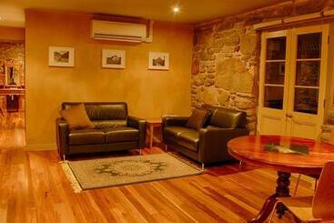 1860 Wine Country Cottages