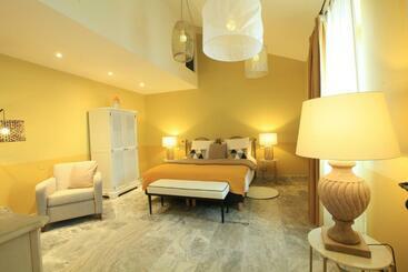 تختخواب و صبحانه Chambres D  Hôtes Les Ormes