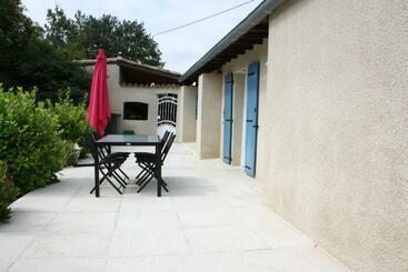 بيت ريفى Domaine 3 Soleils