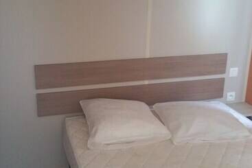 בית מלון כפרי Ushuaïa Villages Camping Figurotta