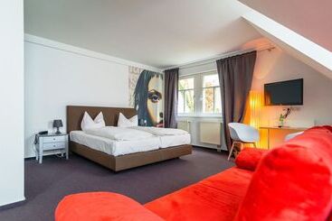 Landhotel Schloss Sörgenloch