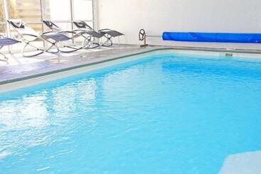 膳宿费 Au Pré Carré