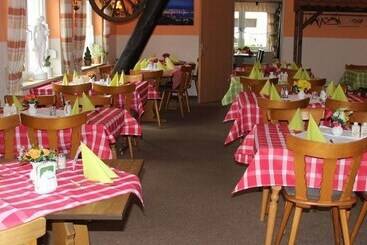 بنسيون Gasthof Zahn