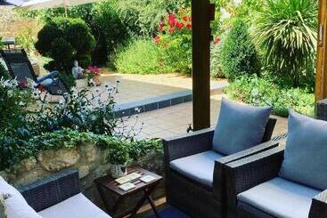 膳宿费 Le Patio Chambres Et Tables D Hôtes