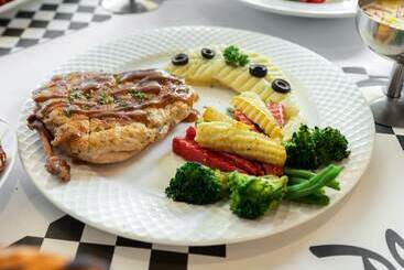 Sunday Hotel Chandigarh Zirakpur