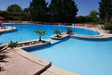 בית מלון כפרי Parc De Loisirs Du Faillal   Gîtes