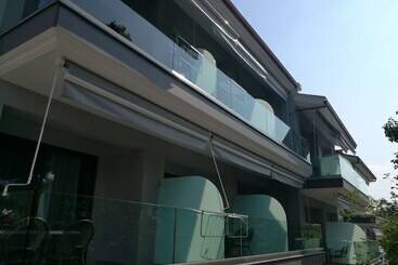 Апарт-отель 4 You Family