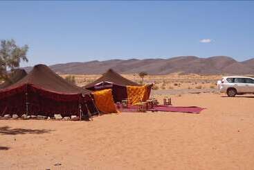 בית מלון כפרי Bivouac Ouzina Porte De Sahara
