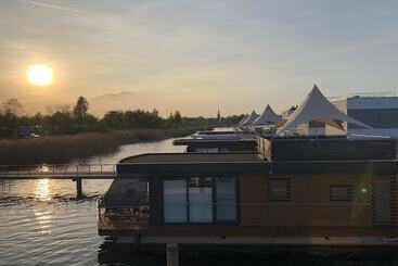 فندق Hausboot Harmonie