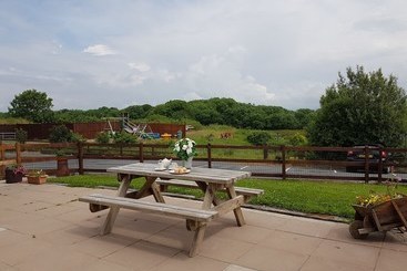 קוטג'' The Milking Parlour