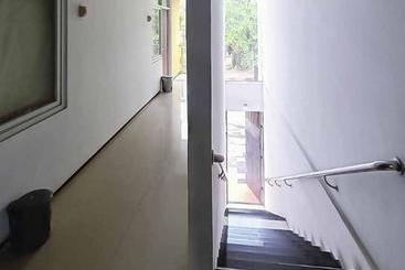 هتل Aimer Guest House Syariah Mitra Reddoorz