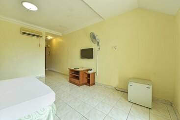 בית מלון כפרי Apartment Teluk Batik