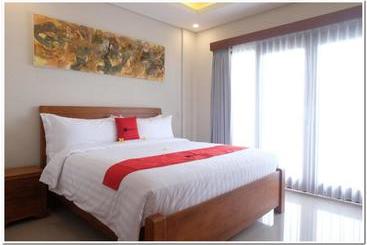 ホテル Reddoorz Plus Near Canggu Beach