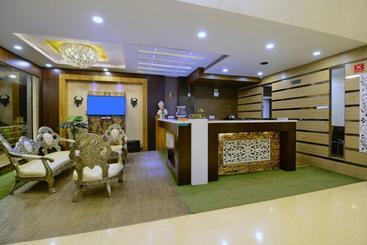 ホテル The Floret