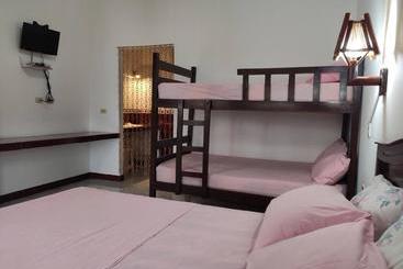 تختخواب و صبحانه Casa Kanús