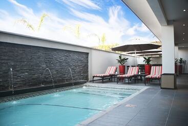 בית מלון כפרי Indaba Lodge Gaborone