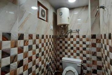 پانسیون Room In Guest Room   Posh S Delhi Foreigners Area, Lajpat Nagar