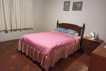 Quito Eco Lodge Airport   B&b