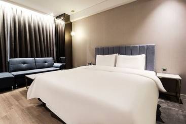 هتل Busan Myeongji Ciel Ocean