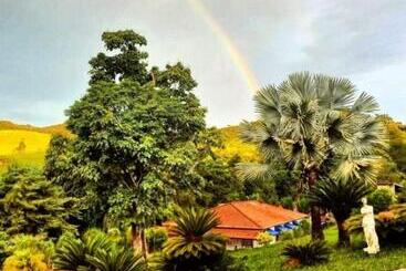 ペンション Pousada Naif