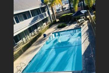 فندق Good Nite Inn Redlands