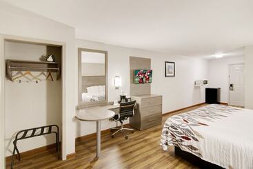 فندق Red Roof Inn & Suites Pensacola  Nas Corry