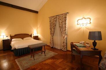 هتل Sina Villa Matilde