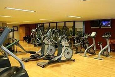 בית מלון כפרי South Coast Winery Resort & Spa