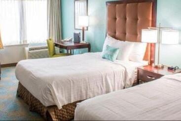 هتل The Inn At Saint Mary's