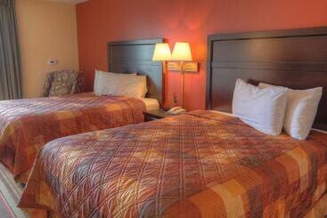 هتل The Resort At Governor's Crossing