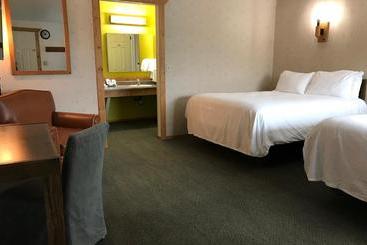 فندق على الطريق Downtowner Inn